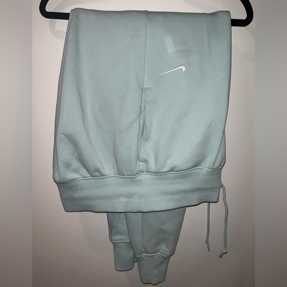 Nike Women’s Light Mint Sweatpants - Soft Jogger